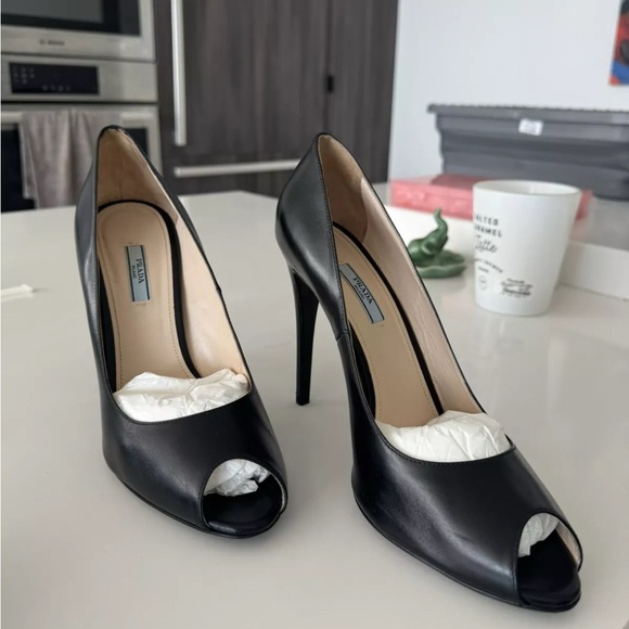 Prada Leather Heels EU Size 42 
Barely Used 
Comes w box and dust bag - Picture 10 of 14
